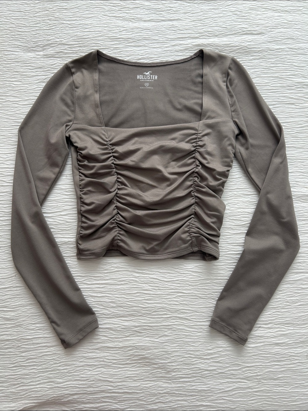 Hollister Ruched Square Neck Long Sleeve Crop Top - Taupe